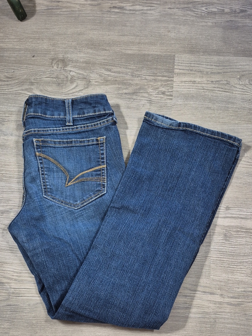 Ariat REAL Denim Dark Blue Flared Jeans. Size 30S